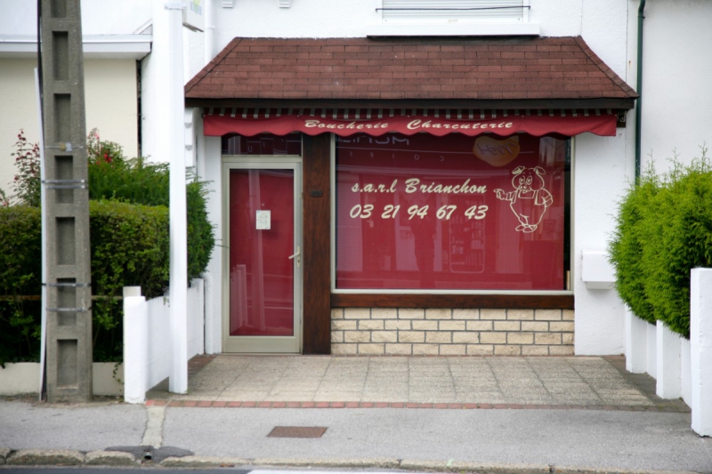 vitrine-PIERREFEU-min_france_frankreich_commerce_frankrijk_francia_delicatessen_butchery_charcuterie-424328